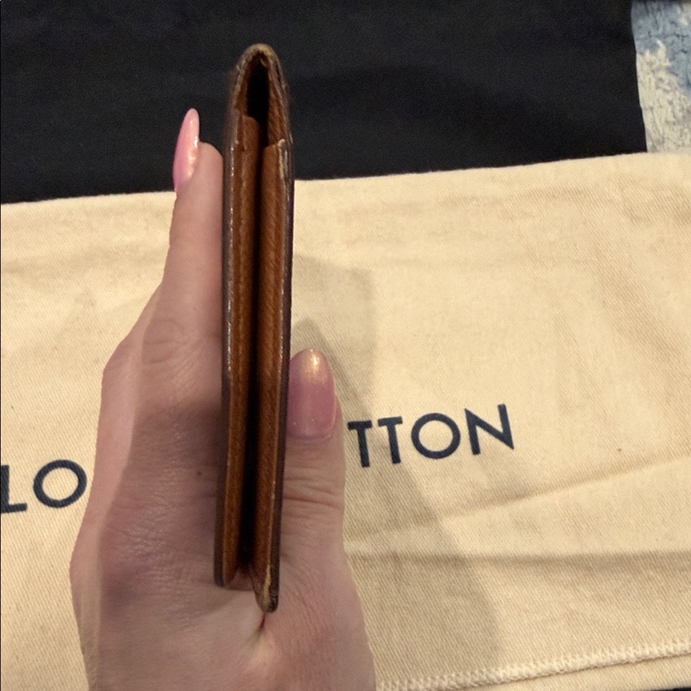 Louis Vuitton Classic Monogram Card Holder - Picture 11 of 14